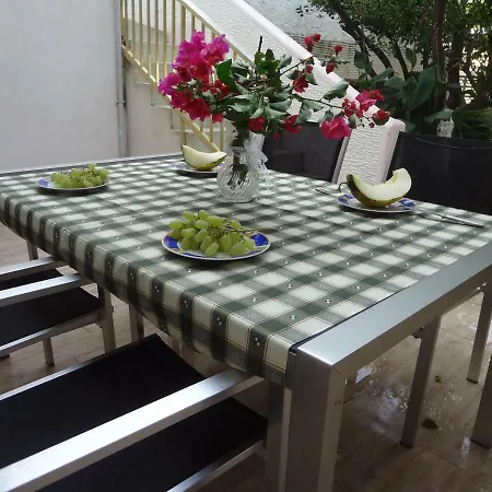 Cozy Citrus Garden House By The Seaside. * Chones